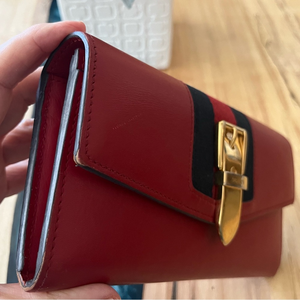 Gucci Sylvie Web Continental Wallet in Red and Blue with Gold Clasp - Picture 3 of 16